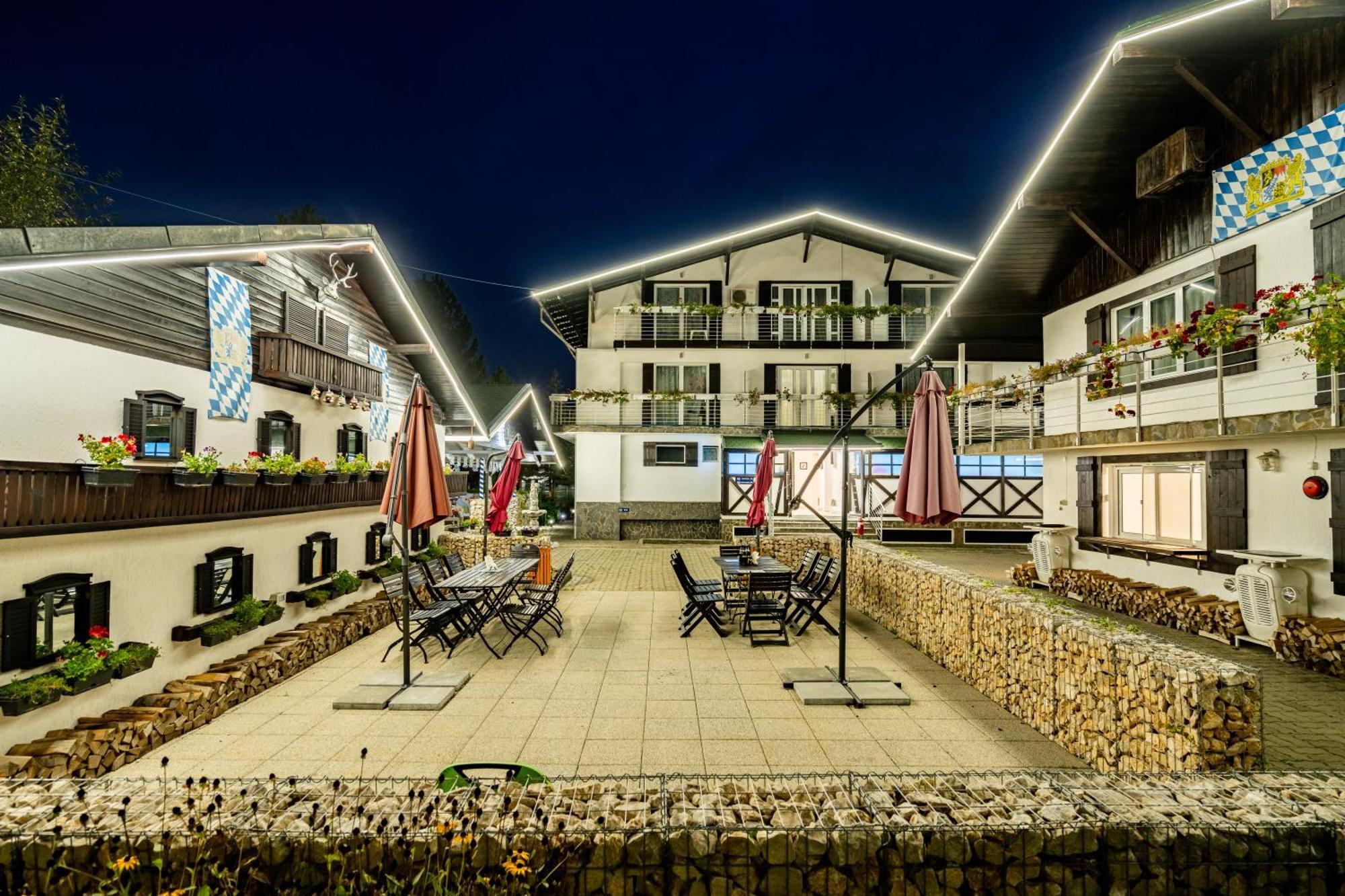 Casa Augsburg Otel Băneşti Dış mekan fotoğraf