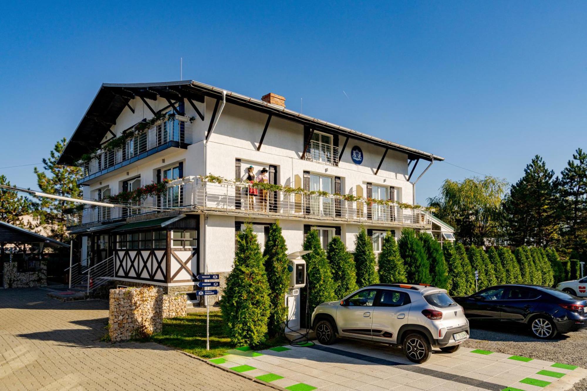 Casa Augsburg Otel Băneşti Dış mekan fotoğraf