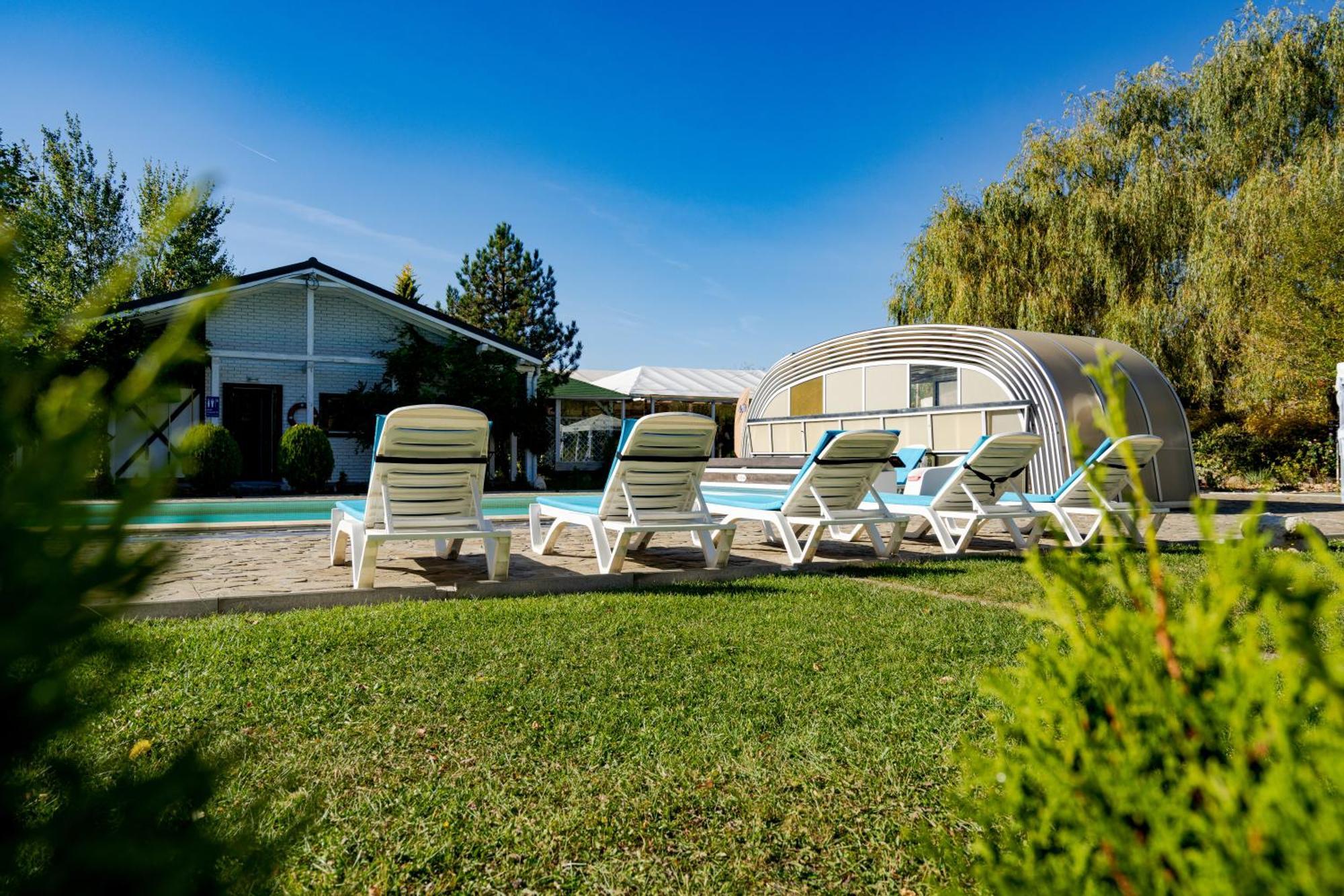 Casa Augsburg Otel Băneşti Dış mekan fotoğraf