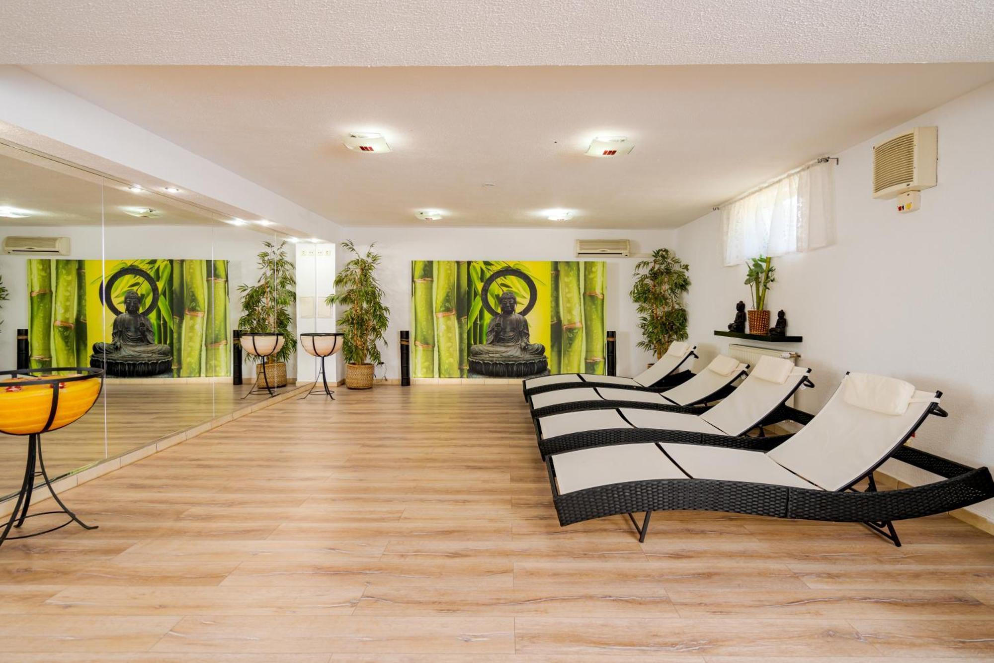 Casa Augsburg Otel Băneşti Dış mekan fotoğraf